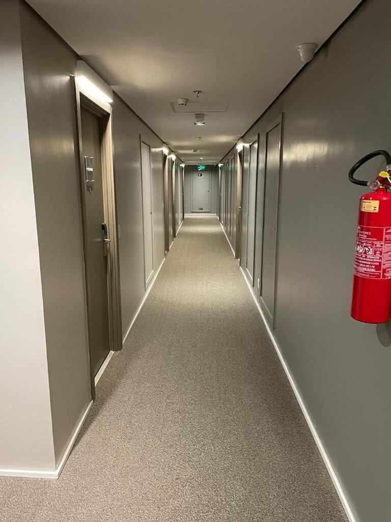 Suite Luxuosa Com Cozinha Blend Smart 1356 戈亚尼亚 外观 照片