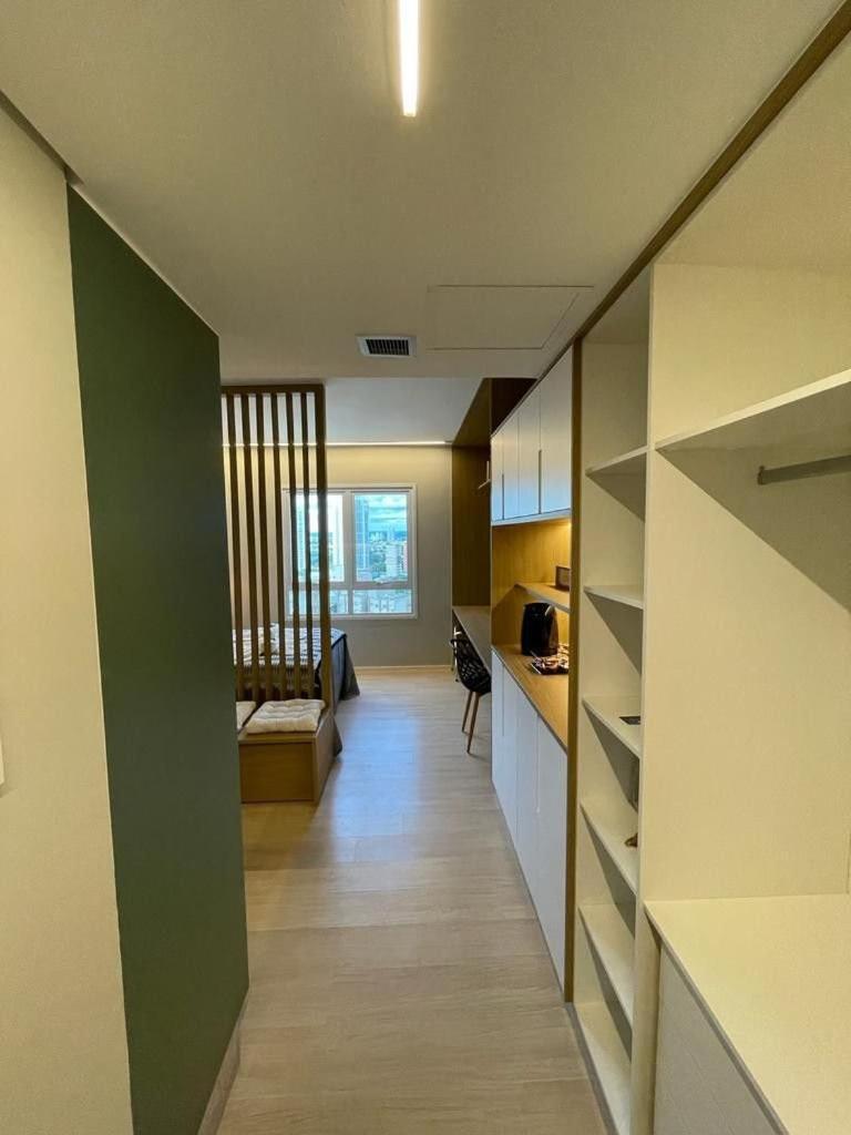Suite Luxuosa Com Cozinha Blend Smart 1356 戈亚尼亚 外观 照片